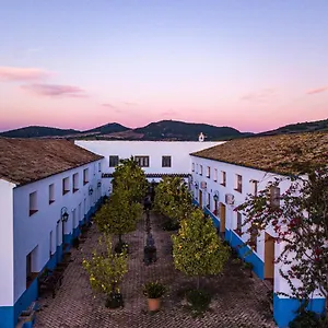 Resort Suryalila Retreat Center, Villamartín